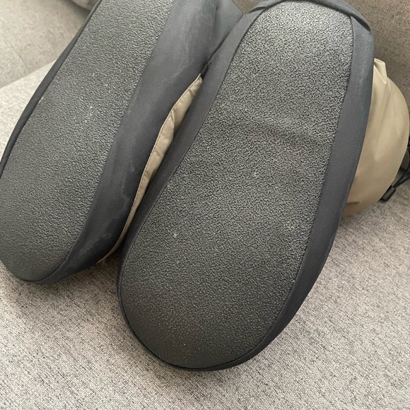 MEC Down Booties - Picture 4 of 6